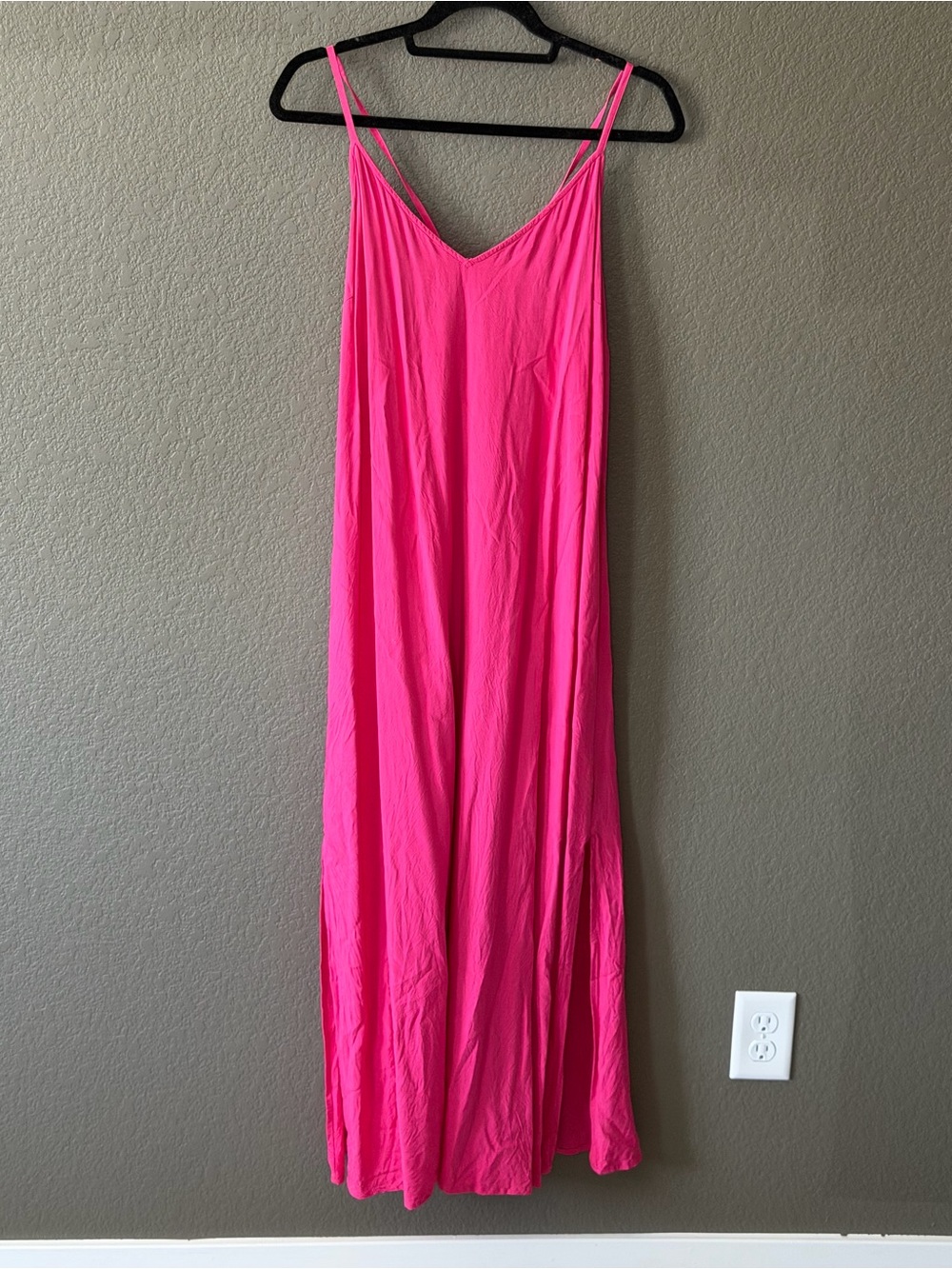 Old Navy Bright Pink Spaghetti Strap Maxi Dress